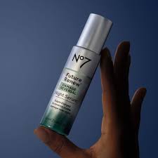 No7 Future Renew Damage Reversal Serum - Anti-Aging Face Night Serum - Hyaluronic Acid + Niacinamide for Sun Damage Reversal - Sensitive Skin Suitable (0.84 Fl Oz)
